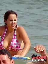 12 pictures - Bikini girls in sexy poses on beach