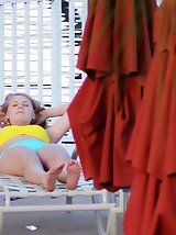 12 pictures - Teen girls in swimsuits beach fun
