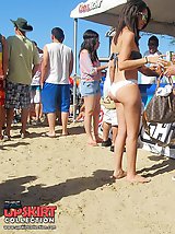 12 pictures - Bikini panties make their asses round