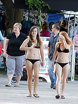 12 pictures - Sexy bikini girls have awesome backs
