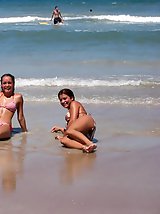 23 pictures - A busty girl at the Rio Alta