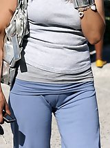 24 pictures - Cameltoe upskirt gallery