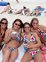 24 pictures - A nude cutie at the La Joya Nude