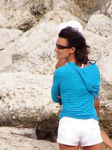 12 pictures - Hot bronze bodies under micro bikini