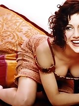 8 pictures - celebrity opps upskirt photos